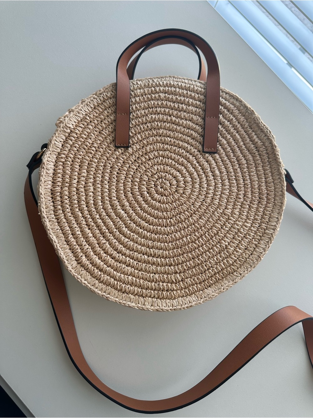 H&M Round Straw Crossbody Bag with Brown Straps - Picture 3 of 3